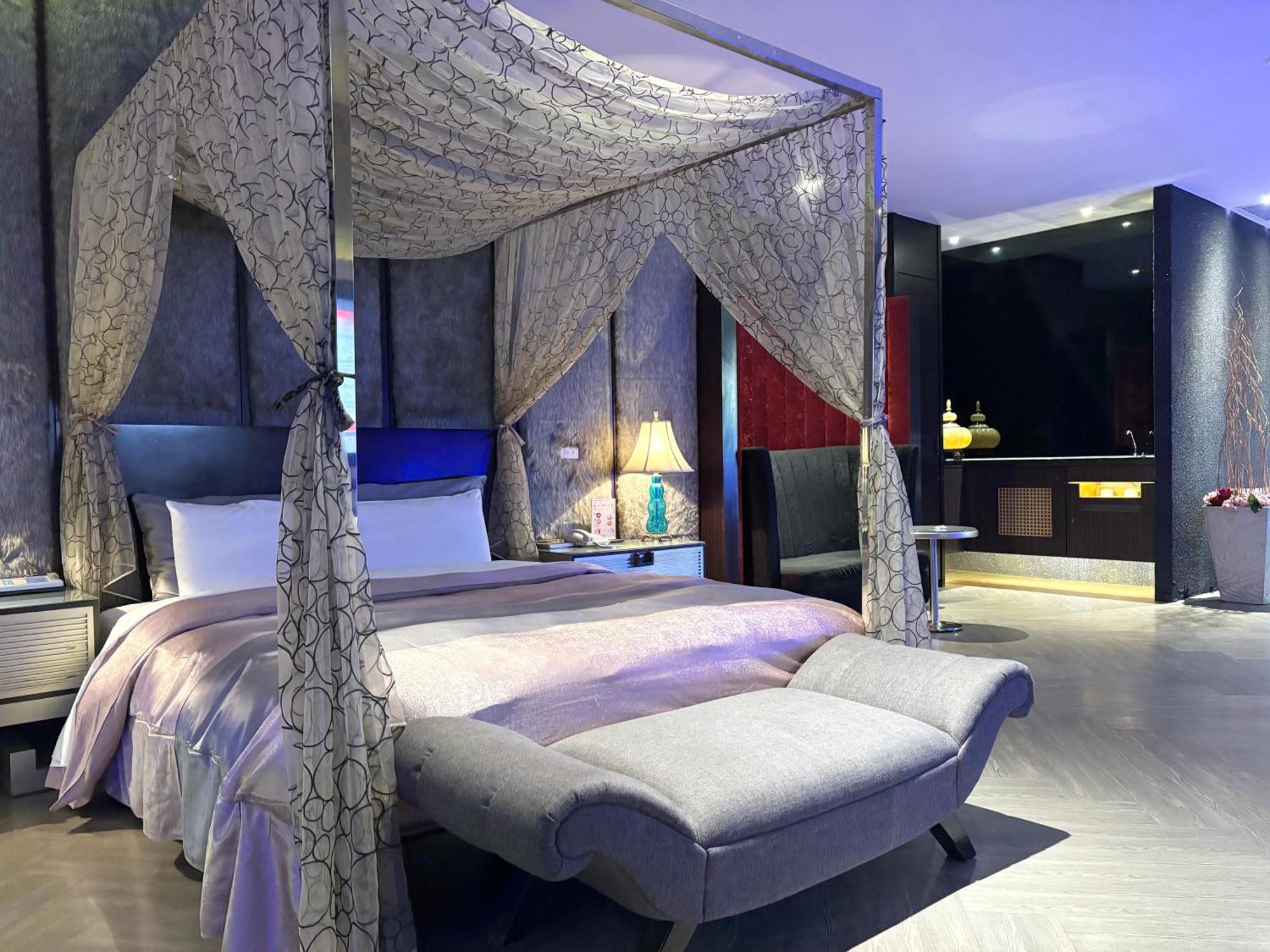Xiadu Motel Taichung Eksteriør bilde