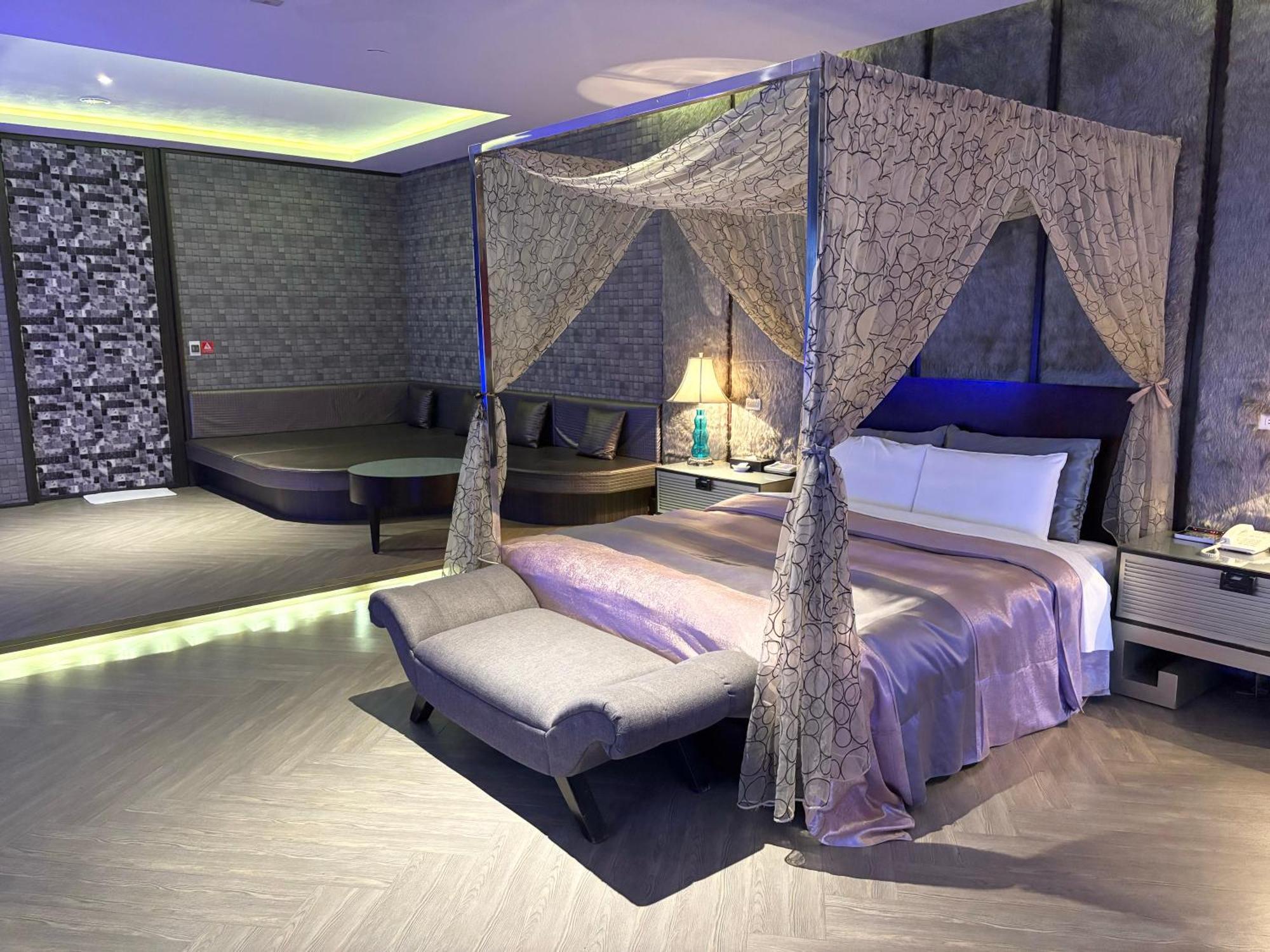 Xiadu Motel Taichung Eksteriør bilde