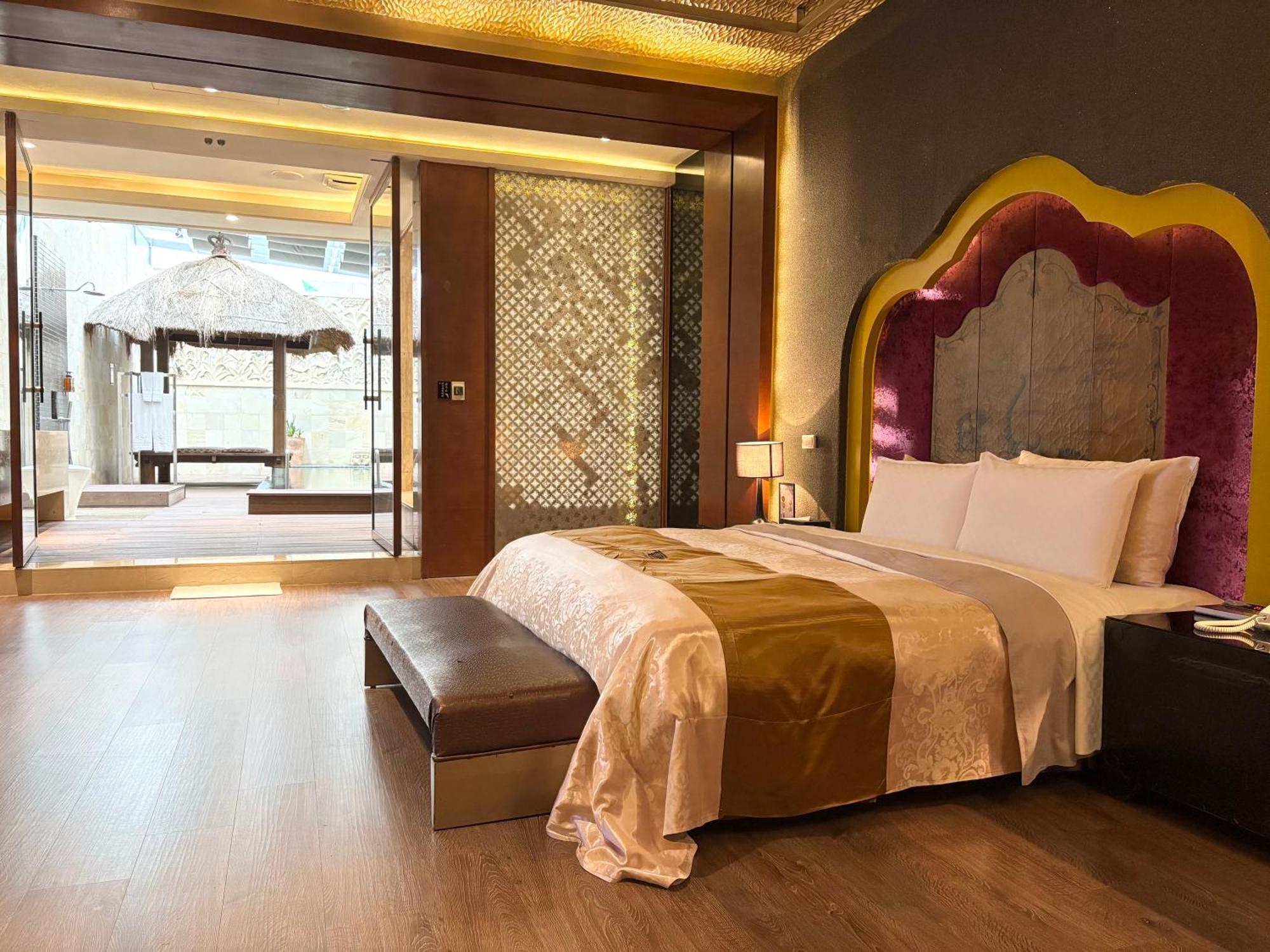 Xiadu Motel Taichung Eksteriør bilde