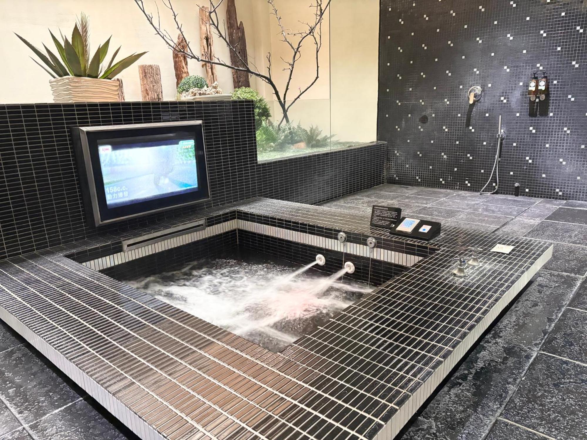 Xiadu Motel Taichung Eksteriør bilde