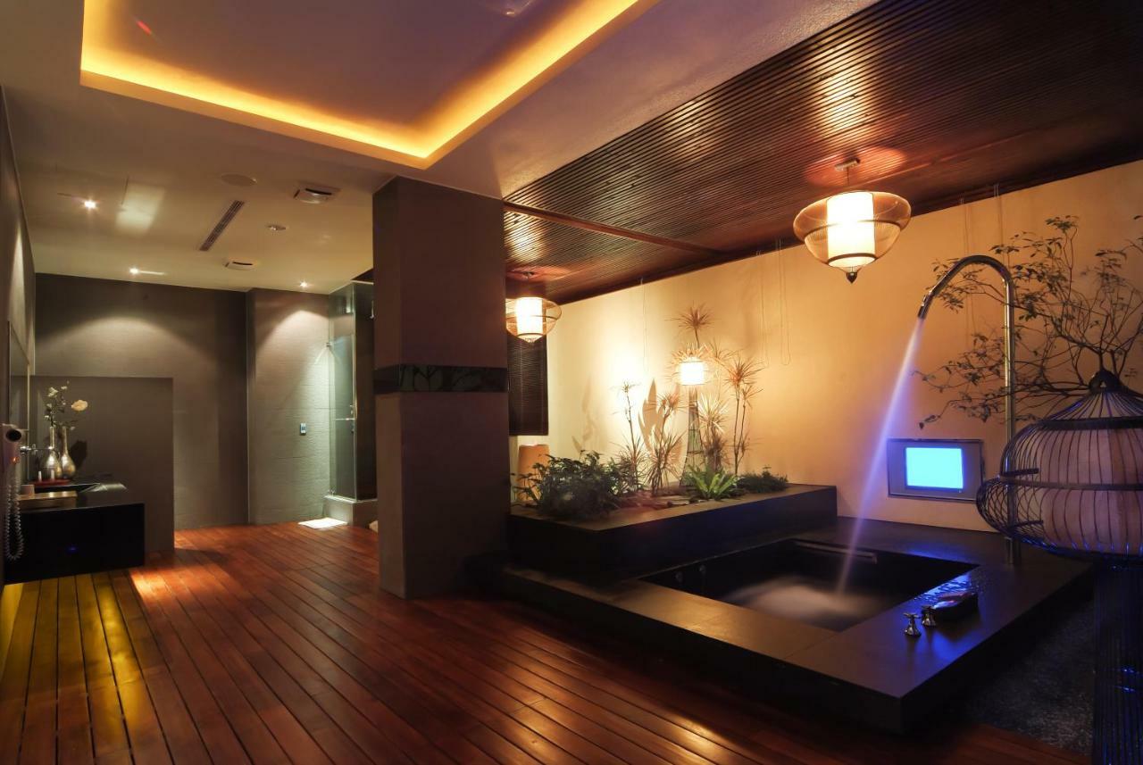 Xiadu Motel Taichung Eksteriør bilde